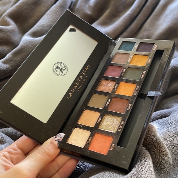 Anastasia Beverly Hill - Subculture Palette - Picture 8 of 8